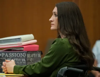 Psychologist testifies in defense of Lindsay Clancy